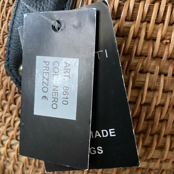 PULICATI Hand Crafted NWT Leather Trim Rattan Satchel Women's Bag - Picture 7 of 10